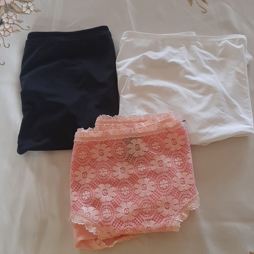Women 3 packs of underwear plus size New with out tag